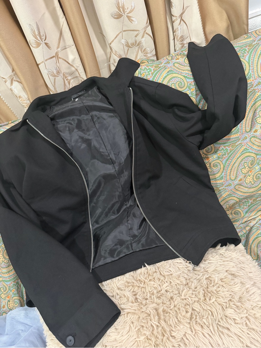 Black Zip-Front Bomber Jacket Women Zara jacket size small